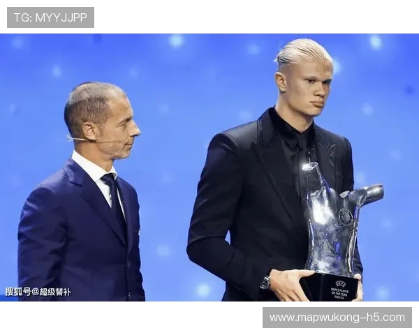 厄德高与穆西亚拉：技术型中场战术角色与风格对比